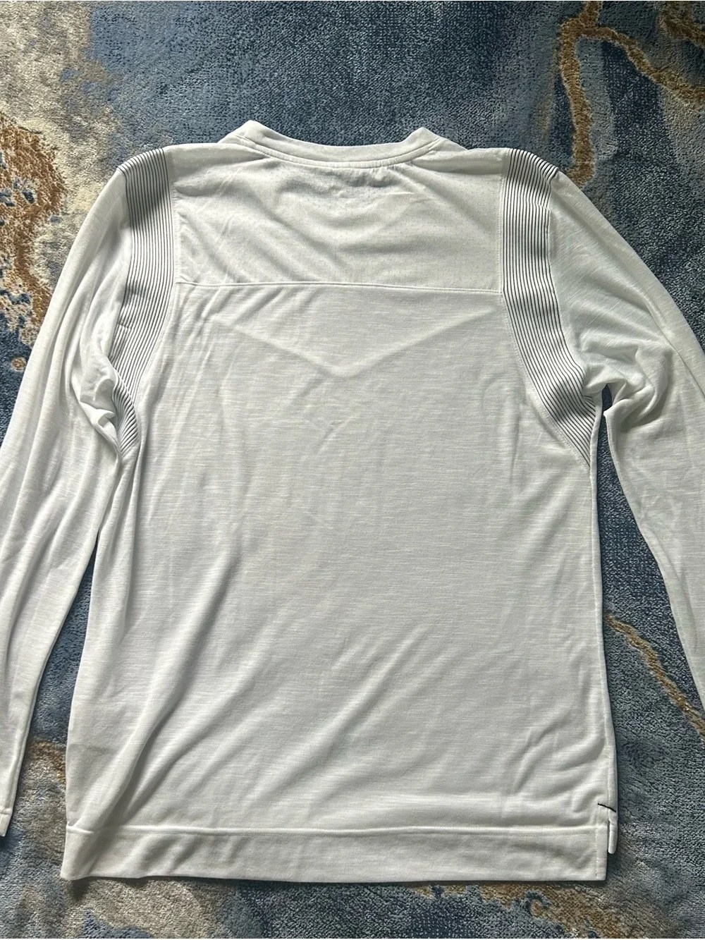 Nike Men’s White Long Sleeve Dri-FIT Crew Shirt